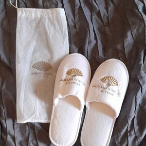 Mandarin Oriental White Slippers NWOT